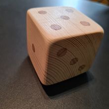 Dado decorativo. Un proyecto de Artesanía y Carpintería de João Marques - 20.12.2021