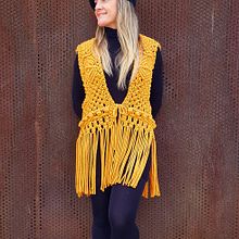 Mi Proyecto del curso: Macramé: crea prendas de ropa únicas. Un proyecto de Diseño de complementos, Artesanía, Tejido, Macramé y Diseño textil de Sandra Ollé Bellés - 20.12.2021