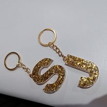 Meu projeto do curso: Design de joalheria com resina Ein Projekt aus dem Bereich Erweiterungsentwicklung, H, werk, Schmuckdesign und DIY von Joana Marinho - 22.12.2021