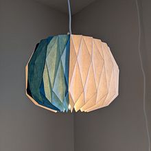 Second lamp! Third in progress... Ein Projekt aus dem Bereich Design, H, werk, Beleuchtungsdesign und Kartonmodellbau von zoe.decker - 25.12.2021