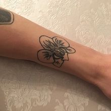 Mój projekt z kursu: Tatuaż botaniczny handpoke. Traditional illustration, Tattoo Design, and Botanical Illustration project by Adrian Uliński - 12.28.2021