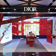 CHINESE NEW YEAR DIOR - Diseño de tienda efímera en aeropuerto. Interior Architecture, Design, Interior Design, Set Design, Furniture Design, Making, and Spatial Design project by CHEMA NIETO Madrid - 12.29.2021