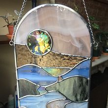 My project in Contemporary Stained Glass Design  course. Projekt z dziedziny Projektowanie dodatków, Projektowanie wnętrz,  Dekoracja wnętrz i DIY użytkownika Katie Larson - 30.12.2021