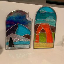 My project in Contemporary Stained Glass Design  course. Projekt z dziedziny Projektowanie dodatków, Projektowanie wnętrz,  Dekoracja wnętrz i DIY użytkownika jill_ellwood89 - 29.12.2021