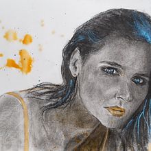 My project in Artistic Charcoal Portraiture: Creating Atmosphere course. Un proyecto de Ilustración tradicional, Bellas Artes, Dibujo, Dibujo de Retrato, Dibujo realista y Dibujo artístico de Sophie Chambon - 05.01.2022