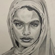 Mi Proyecto del curso: Retrato realista con lápiz de grafito. Un projet de Illustration traditionnelle, Beaux Arts, Esquisse , Dessin au cra, on, Dessin, Dessin de portrait, Dessin réaliste, Dessin artistique , et Dessin anatomique de Araceli Jimenez - 07.01.2022
