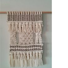 Mi Proyecto del curso: Introducción al macramé: creación de un tapiz decorativo. Accessor, Design, Arts, Crafts, Interior Design, Decoration, Fiber Arts, Macramé, and Textile Design project by monica_sure - 01.07.2022