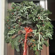 Il mio progetto del corso: Creazione di una ghirlanda con fiori secchi. Design, Interior Design, L, scape Architecture, DIY, Floral, Plant Design, and Textile Design project by lluciani2010_1 - 12.14.2021