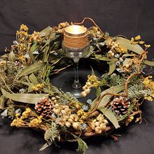 Mi Proyecto del curso: Creación de coronas con flores secas. Design, Interior Design, L, scape Architecture, DIY, Floral, Plant Design, and Textile Design project by Alexandra Lino Panchana - 01.08.2022