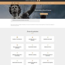 Diseño web despacho de abogados. Een project van Webdesign, Logo-ontwerp,  Br e ing en identiteit van Miguel Castaño - 03.01.2022