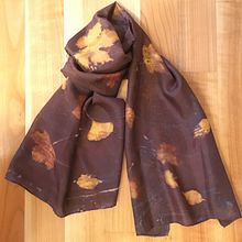 Il mio progetto del corso: Stampa botanica su tessuto e carta. Un progetto di Artigianato, Fashion design, DIY, Tintura tessile, Stampa tessile e Textile Design di ennepi - 10.01.2022