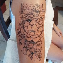 Mi Proyecto del curso: Tatuaje botánico con puntillismo. Un progetto di Illustrazione tradizionale, Design di tatuaggi e Illustrazione botanica di Paula Flores - 11.01.2022