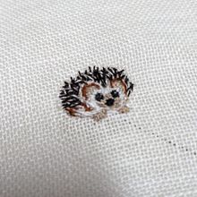Il mio progetto del corso: Ricamo in miniatura: crea gioielli ricamati. Un proyecto de Diseño de jo, as, Bordado y Diseño textil de Cristina - 14.01.2022