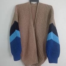 Mi Proyecto del curso: Crochet: crea prendas con una sola aguja. Un proyecto de Diseño de moda, Tejido, DIY, Crochet y Diseño textil de Mariana Castillo Echeverria - 13.01.2022