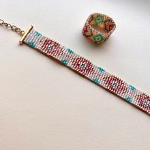 My project in Beaded Jewelry Design: Weave Elegant Patterns course. Un proyecto de Diseño de complementos, Artesanía, Diseño de jo, as y Tejido de Maria Lazuryevskaya - 15.01.2022