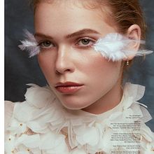 Editorial Beauty Photography. Photograph, Portrait Photograph, Fashion Photograph, Photograph, Post-production, and Photo Retouching project by Kayleigh June - 01.19.2022