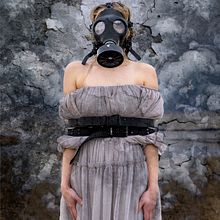 My project in Dark Conceptual Portraits course. Photograph, Portrait Photograph, Photographic Lighting, and Fine-Art Photograph project by Amy Asche - 01.20.2022