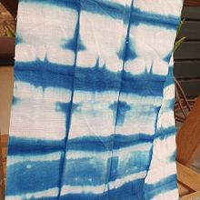 Mi Proyecto del curso: Introducción al teñido shibori. Artesanato, Design de moda, DIY, Tingimento têxtil, e Design têxtil projeto de eva_342578 - 23.01.2022