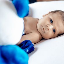 Meu projeto do curso: Introdução à fotografia newborn. Un proyecto de Fotografía, Fotografía de retrato, Fotografía de estudio, Fotografía Lifest, le y Fotografía en interiores de sophie_xandra - 24.01.2022