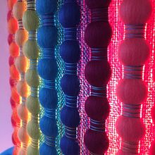 Private Client Commission for a Lampshade. Un progetto di Fiber Art, Tessitura e Textile Design di Cassandra Sabo - 01.11.2018