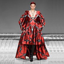 Draping at Alexander McQueen. Een project van Patroonontwerp en kleermakerij van Monisola Omotoso - 25.01.2022