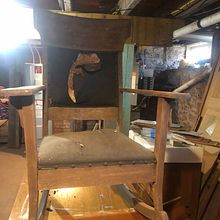 My first upholstery project. Un progetto di Restauro, upc e cling di mobili di maya_boukai - 27.12.2021