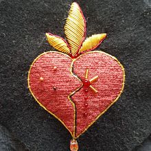 My project in Introduction to Gold Embroidery course. Traditional illustration, and Embroider project by carolinagazitua - 01.26.2022