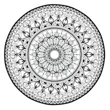 Meu projeto do curso: A arte de desenhar mandalas: crie padrões geométricos. Drawing & Ink Illustration project by Laura Jabour - 02.02.2022