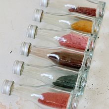 Lake Pigment Studies. Un proyecto de Teñido Textil, Estampación textil, Diseño floral y vegetal de Rebecca Rigg - 03.02.2022