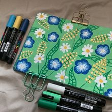 My project in Botanical Patterns in a Sketchbook: Conquer the Blank Page course. Un proyecto de Ilustración tradicional, Pattern Design, Ilustración botánica y Sketchbook de Mary Ann Tomas - 05.02.2022