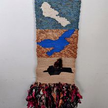 My project in Tapestry Weaving in a High-Warp Loom course. Arts, Crafts, Decoration, Fiber Arts, Weaving, and Textile Design project by marimcd - 02.05.2022