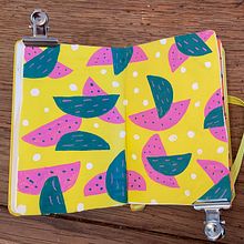 My project in Botanical Patterns in a Sketchbook: Conquer the Blank Page course. Un projet de Illustration traditionnelle, Création de motifs, Illustration botanique , et Carnet de croquis de marie_704436 - 06.02.2022