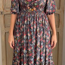 Mi Proyecto del curso: Corte y confección: diseña y cose un vestido fruncido. Een project van Craft,  Modeontwerp, Naaiwerk, DIY y Patroonontwerp en kleermakerij van Emma - 08.02.2022