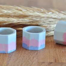 Mi Proyecto del curso: Técnicas decorativas en resinas acrílicas. Een project van Ontwerp van accessoires, Craft y DIY van sabrinafeingold - 09.02.2022