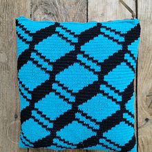 My project in Crochet Pattern Design: Find Your Signature Style course. Accessor, Design, Pattern Design, Fiber Arts, DIY, Crochet, and Textile Design project by Helene Meunier - 02.10.2022