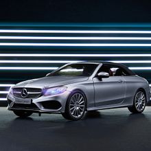 Fotografía Mercedes-Benz. Photograph, Product Photograph, Photograph, Post-production, Studio Photograph, and Digital Photograph project by Ojo Con Oscar - 02.11.2022