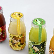 Sanote, Zumitos Healthy Ein Projekt aus dem Bereich Design, Grafikdesign, Br, ing und Identität, Verpackung, Traditionelle Illustration und Fotografie von Botánico - 11.02.2022