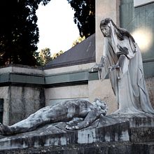 Il mio progetto del corso: Fotogiornalismo e fotografia sociale. Cimitero monumentale della Foce, Sanremo.. Un progetto di Fotografia, Postproduzione fotografica, Fotografia all'aperto e Fotografia documentaria di Luca Stardero - 12.02.2022