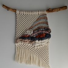 Storm. Arts, Crafts, Creativit, Macramé, Weaving, and Textile Design project by Joana Santos - 02.12.2022