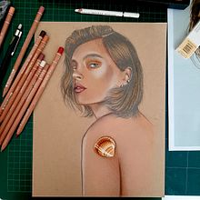 Il mio progetto del corso: Illustrazione con pastelli e matite colorate. Un proyecto de Ilustración tradicional, Bellas Artes, Dibujo a lápiz, Dibujo, Dibujo de Retrato, Dibujo realista y Dibujo artístico de Mariagrazia Fedele - 09.02.2022