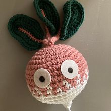 Mon projet du cours : Initiation au crochet : créez un amigurumi à croquer. Un proyecto de Artesanía, Diseño de juguetes, Tejido, DIY, Crochet y Amigurumi de emi_pompette - 15.03.2022