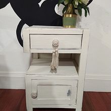 Meu projeto do curso: Introdução a chalk paint. Un proyecto de Artesanía, Diseño, creación de muebles					, Diseño de interiores, Pintura, DIY, Upc, cling, Pintura decorativa, Restauración, upc y cling de muebles de Sílvia de Ornelas - 17.02.2022