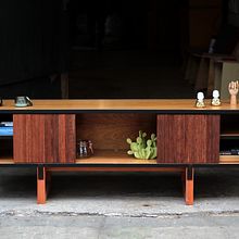 Rack Ana Ein Projekt aus dem Bereich Möbeldesign und - bau von Jucá Mobília - 18.02.2022