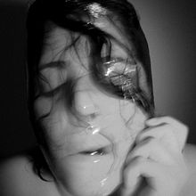 sonho recorrente. Een project van Portretfotografie,  Fotografische verlichting, Digitale fotografie, Artistieke fotografie, Lifest, le fotografie y Fotografische zelfportretten van Patriny Aragão - 18.02.2022
