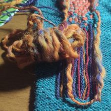 Il mio progetto del corso:  Rammendo creativo a vista: riparazioni piene di colore per la tua maglieria. Fashion Design, Embroider, Sewing, Fiber Arts, Upc, cling, Weaving, and Textile Design project by Francesca - 02.18.2022