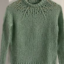 Mi Proyecto del curso: Diseño y tejido de prendas de punto sin costuras con agujas circulares. Accessor, Design, Fashion Design, Fiber Arts, DIY, and Knitting project by Marta Sánchez - 02.18.2022