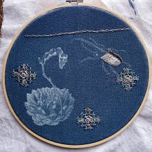 Mi Proyecto del curso: Bluework: cianotipia y bordado. Un progetto di Artigianato, Belle arti, Stampa, DIY, Stampa tessile, Textile Design, Ricamo e Fotografia di Móntserrat Ramos - 19.02.2022
