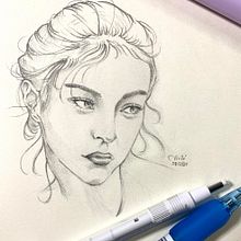 My project in Portrait Sketchbooking: Explore the Human Face course. Un proyecto de Bocetado, Dibujo, Dibujo de Retrato, Dibujo artístico y Sketchbook de pim_khanigpus - 20.02.2022