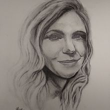 My project in Artistic Charcoal Portraiture: Creating Atmosphere course. Un projet de Beaux Arts, Dessin, Dessin de portrait, Dessin réaliste, Dessin artistique et Illustration traditionnelle de Harriet Withers - 18.02.2022