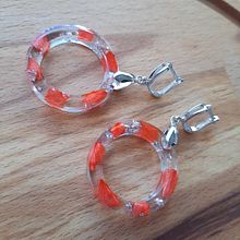 My project in Resin Jewelry Design course. Un projet de Création d'accessoires, Artisanat, Design de bijoux , et DIY de Irem Alp - 22.02.2022